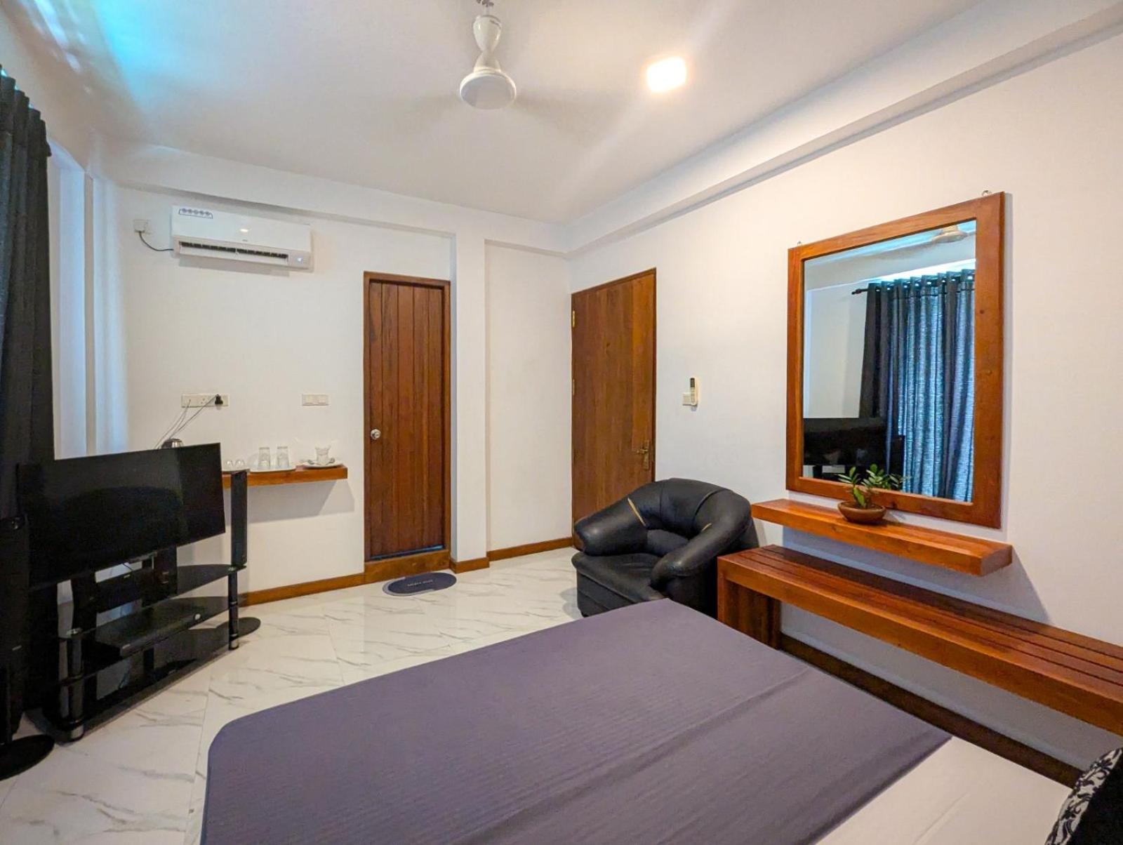 Airport Hotel By Cmb Apartments Νεγκόμπο Εξωτερικό φωτογραφία