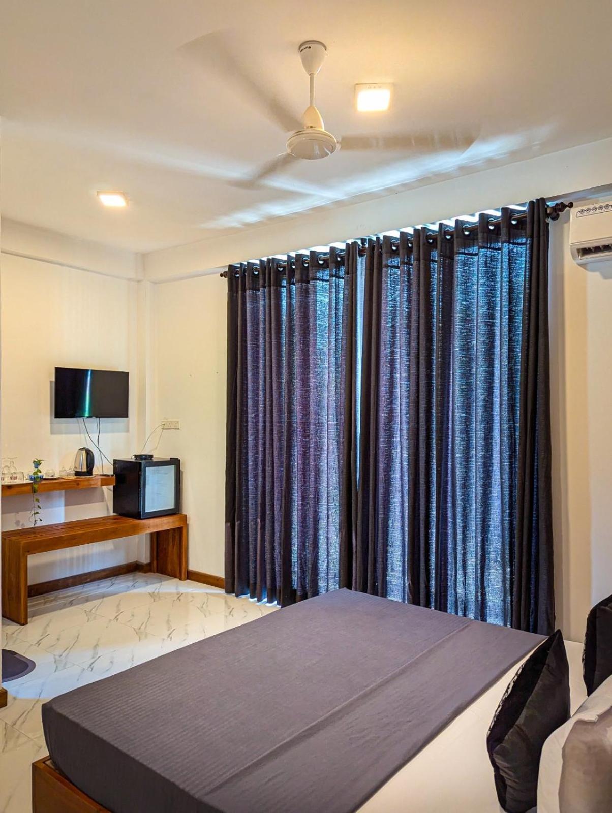 Airport Hotel By Cmb Apartments Νεγκόμπο Εξωτερικό φωτογραφία